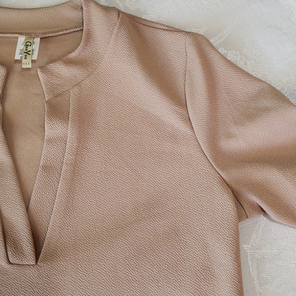 💛Desert Taupe Notch Neck High Low Tunic Top - Picture 4 of 4